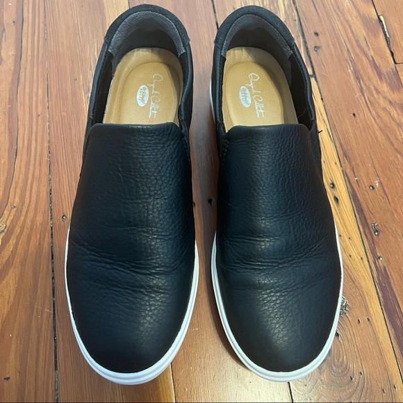 Dr. Scholl's Shoes - Black leather slip ons